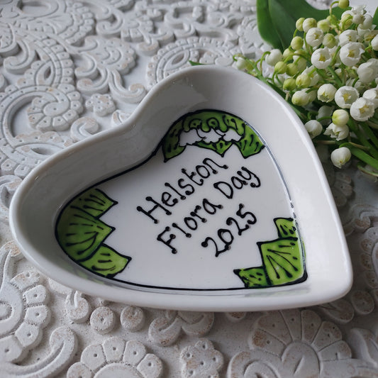 Flora Day 2025 Heart dish Lily of the valley