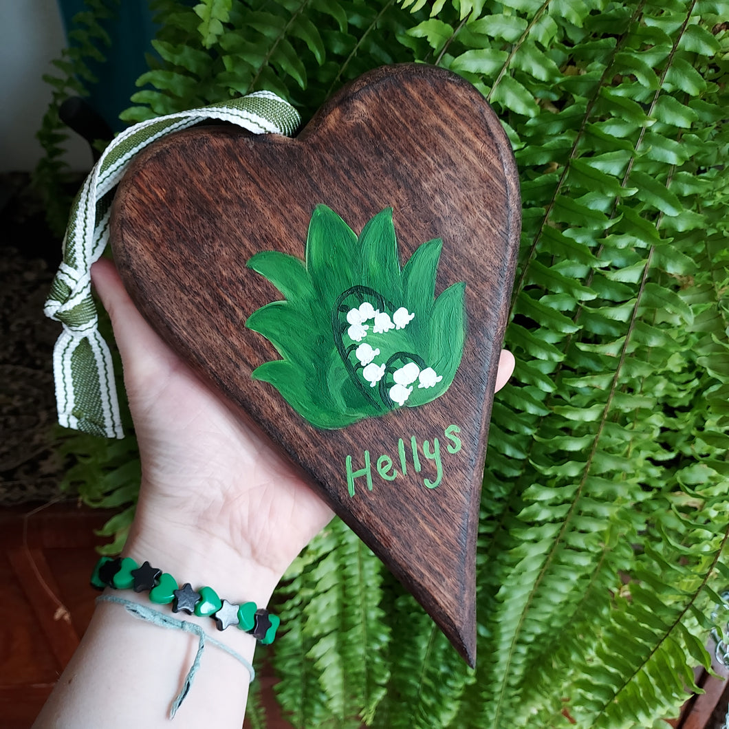 Hellys - Helston - Wooden Heart - Hand Painted - Lily Of The Valley