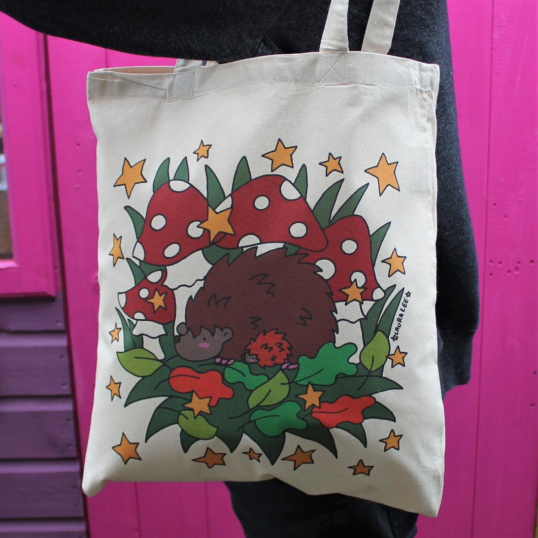 Hedgehog tote bag with spotty mushrooms and stars