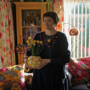 Laura Lee Designs retro flowers vase 